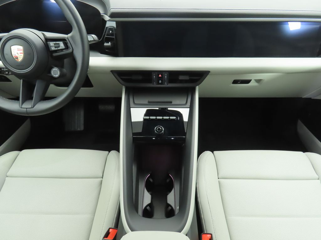2024 Porsche Macan T 16