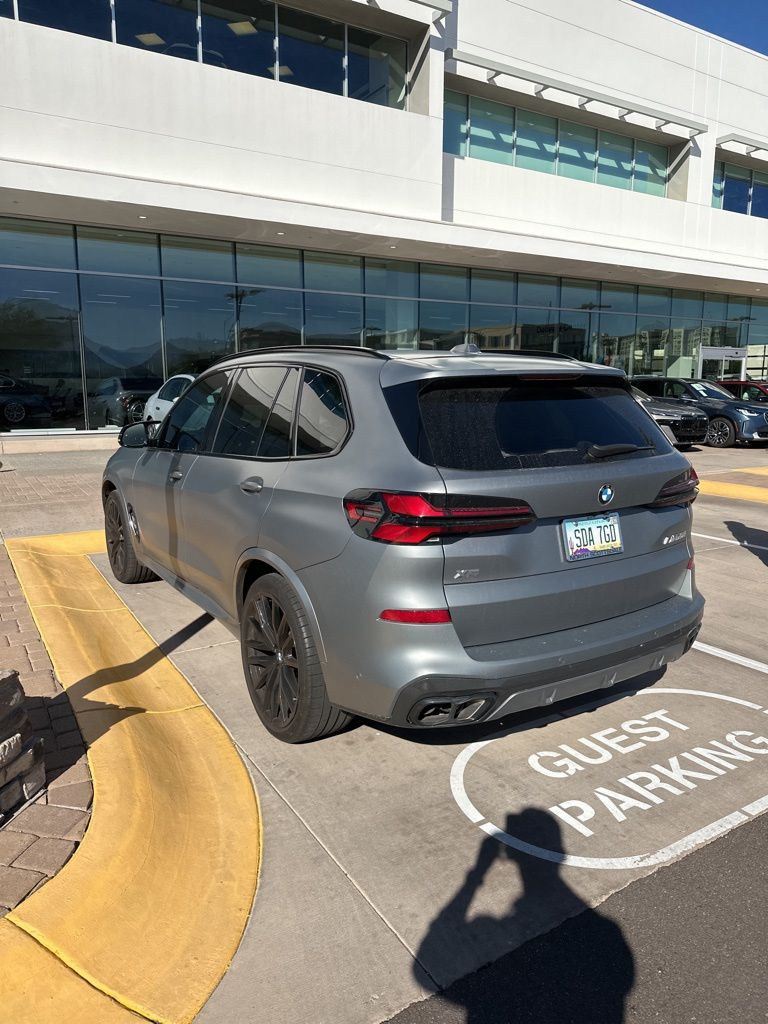 Thumbnail: 2024 BMW X5 - 8