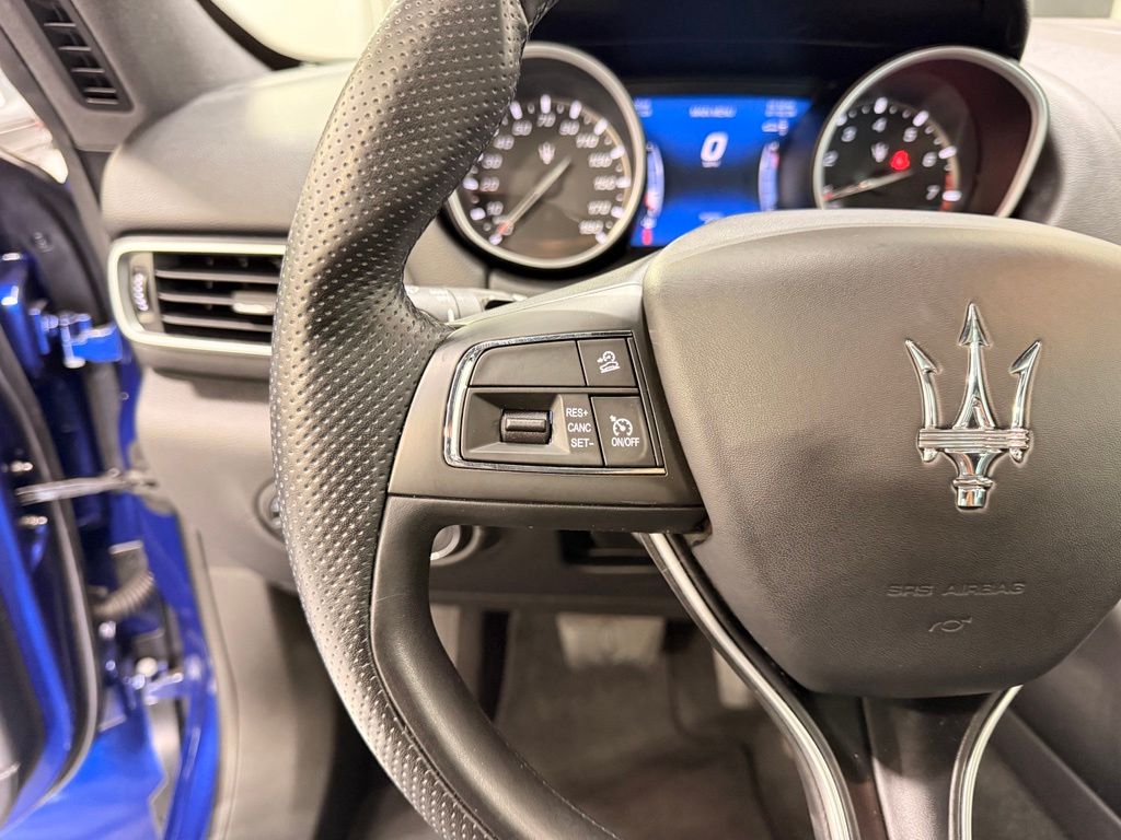 Thumbnail: 2020 Maserati Levante - 13