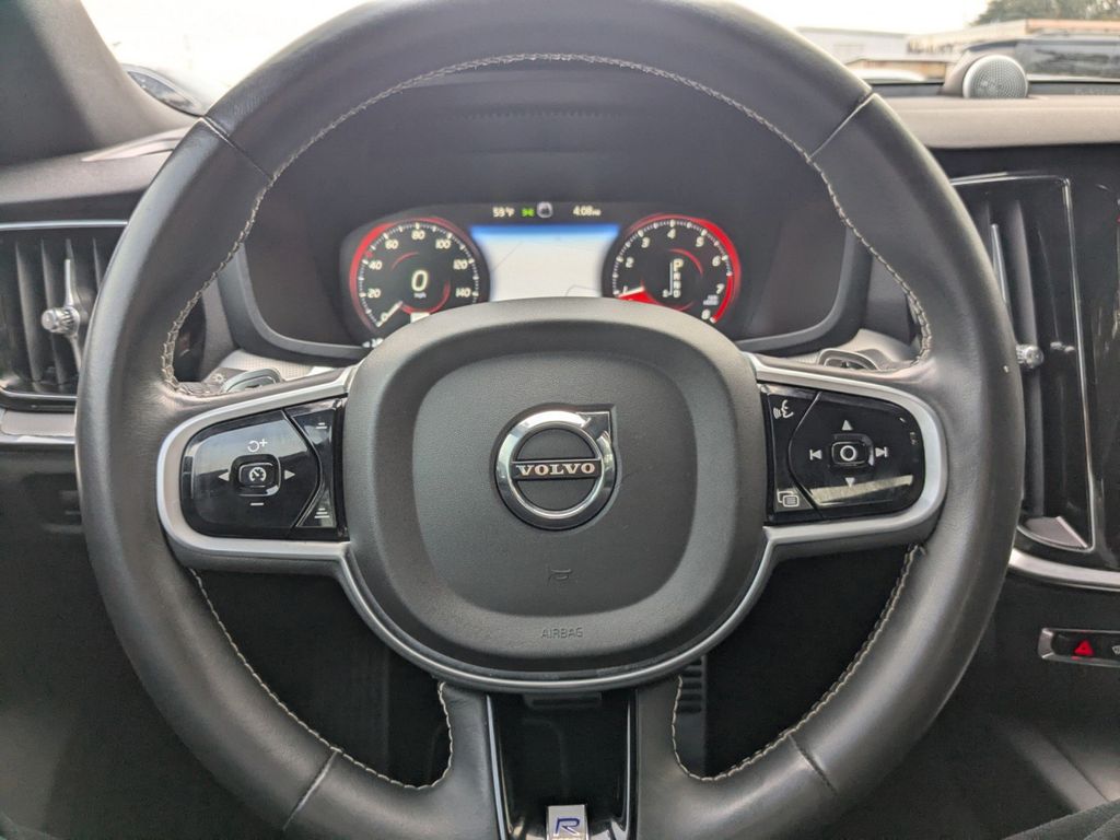 2019 Volvo S60 T6 R-Design
