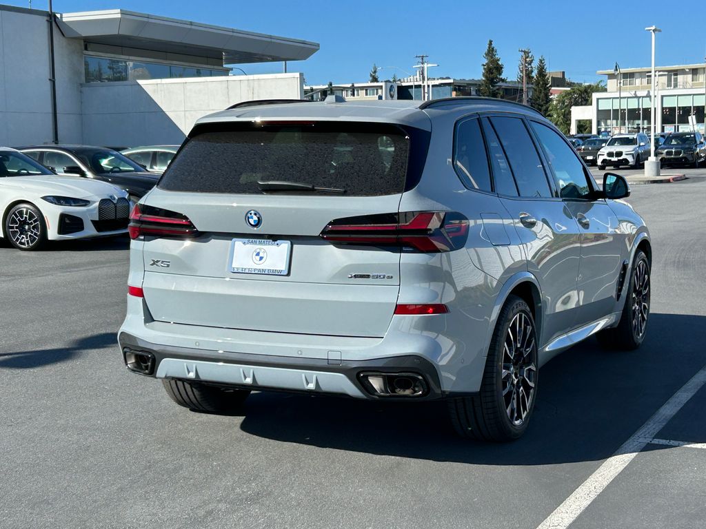 2026 BMW X5 xDrive50e 5