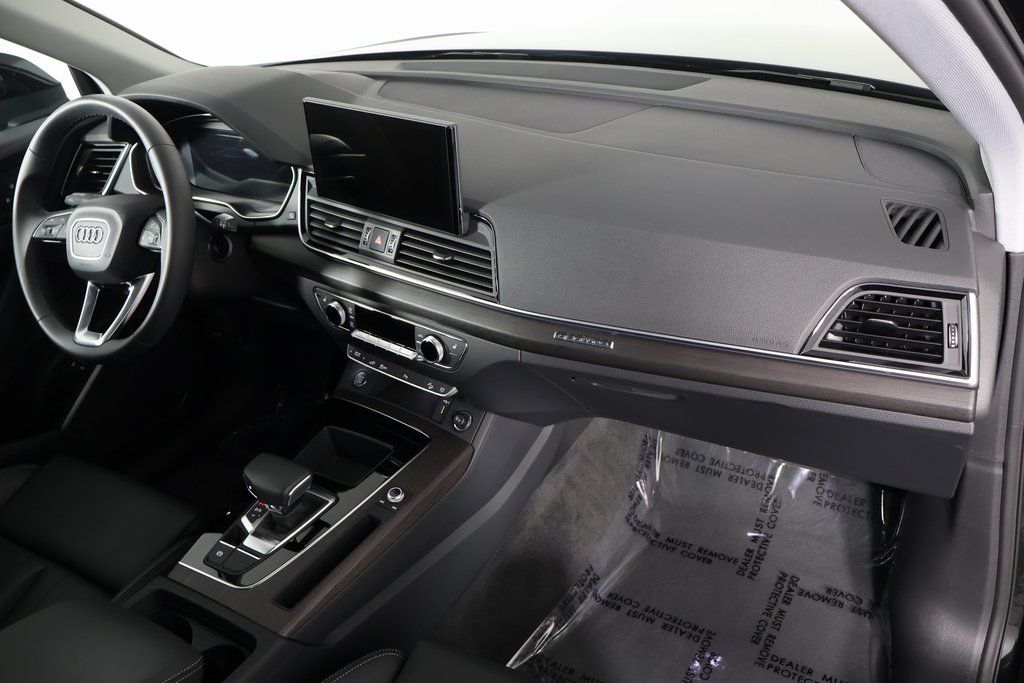 Thumbnail: 2024 Audi Q5 - 9