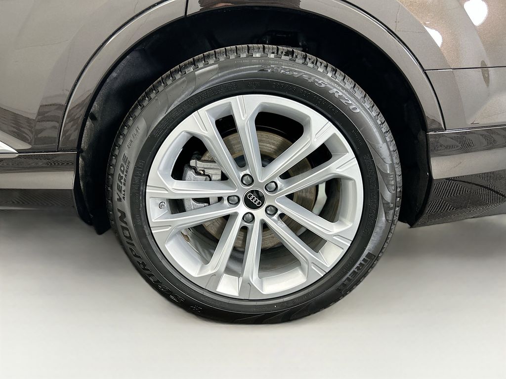 Thumbnail: 2026 Audi Q7 - 31