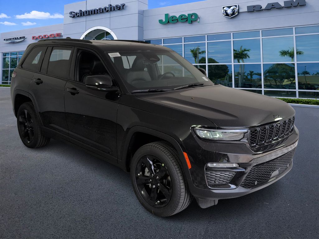 new 2025 Jeep Grand Cherokee car, priced at $42,680