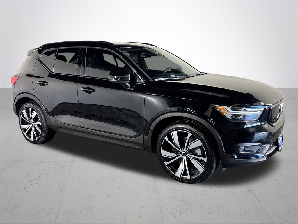 2022 Volvo XC40 Recharge Pure Electric P8 Plus