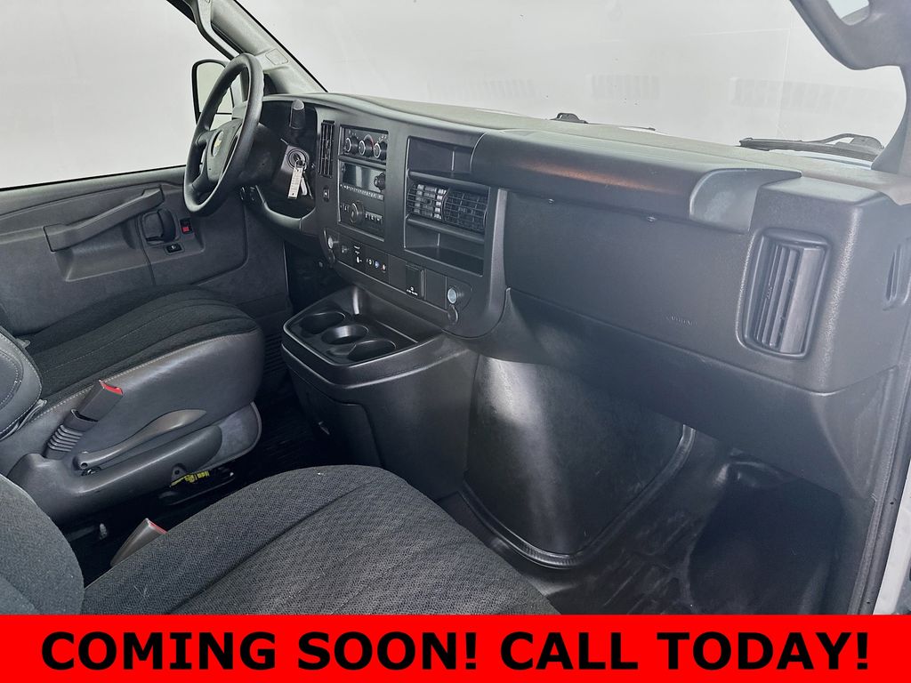 Used 2024 White Chevrolet Work Van image 31