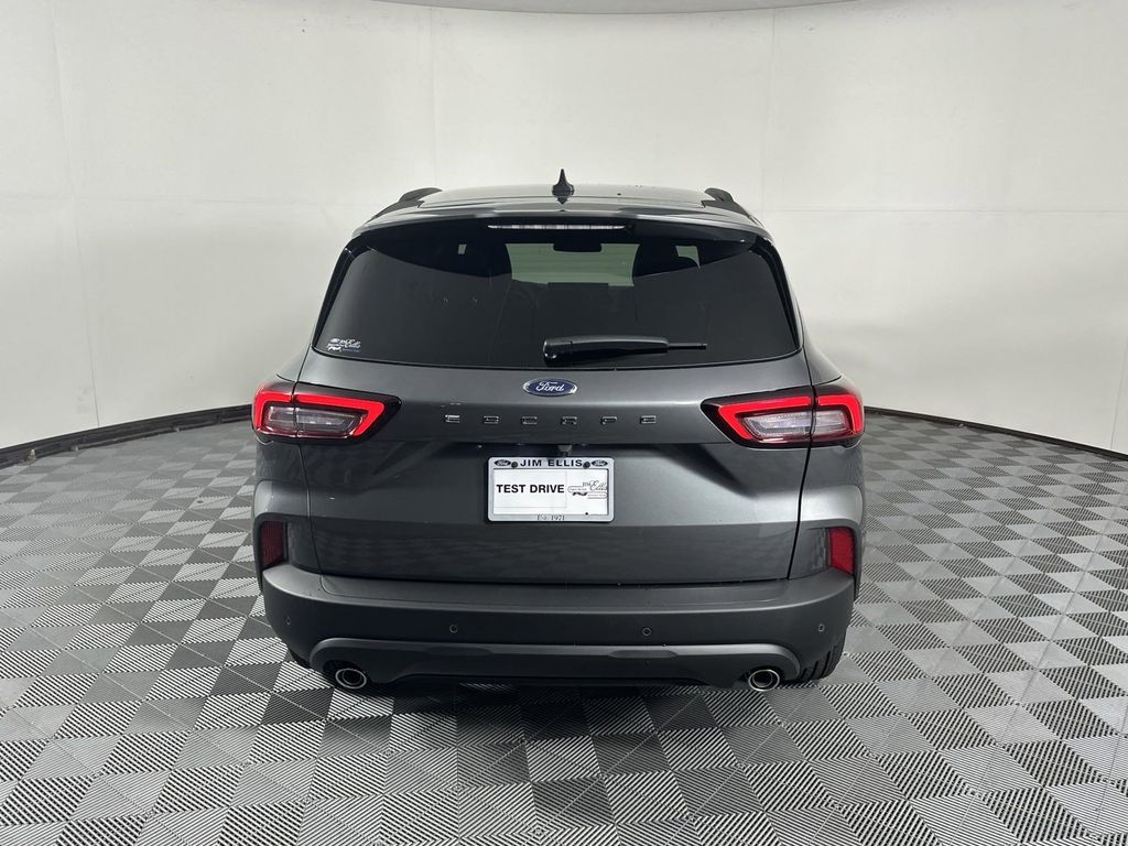 2025 Ford Escape ST-Line 6