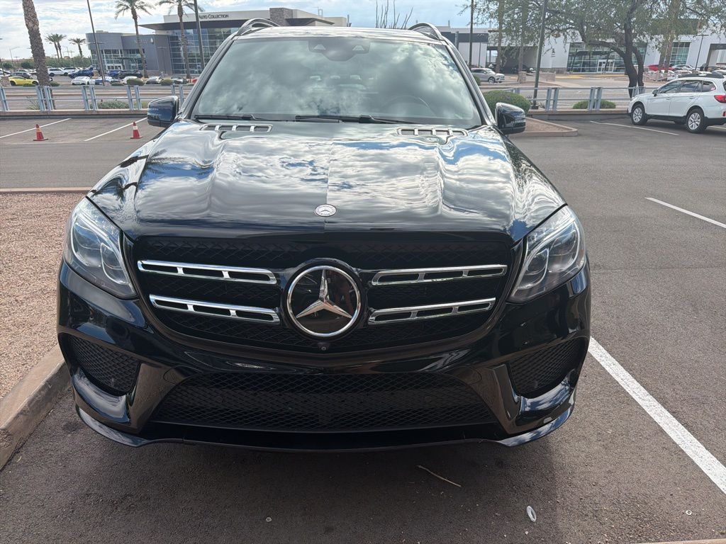 Thumbnail: 2017 Mercedes-Benz GLS - 2