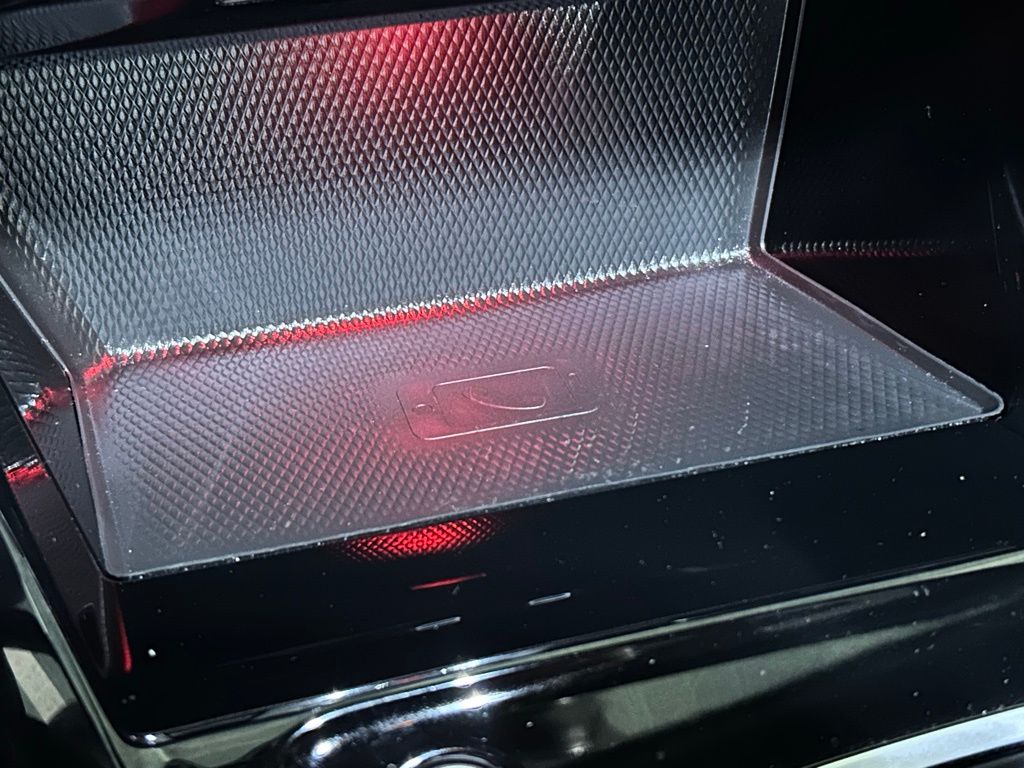 Used 2024 Reflex Silver Volkswagen SE image 21