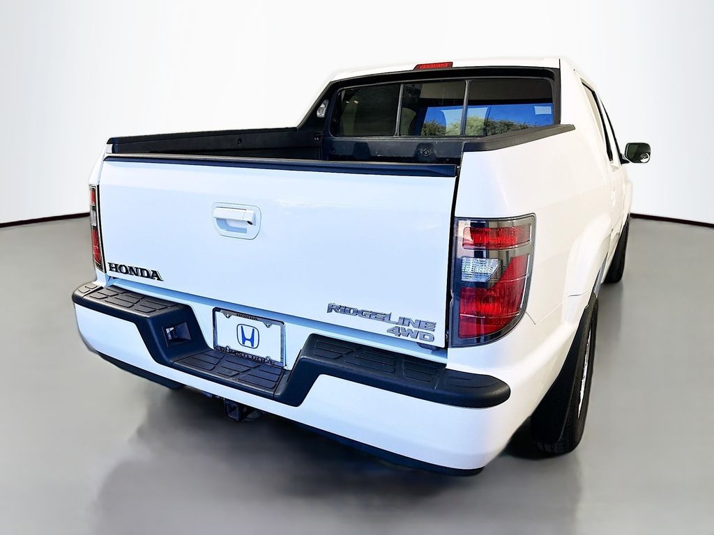 Thumbnail: 2013 Honda Ridgeline - 3