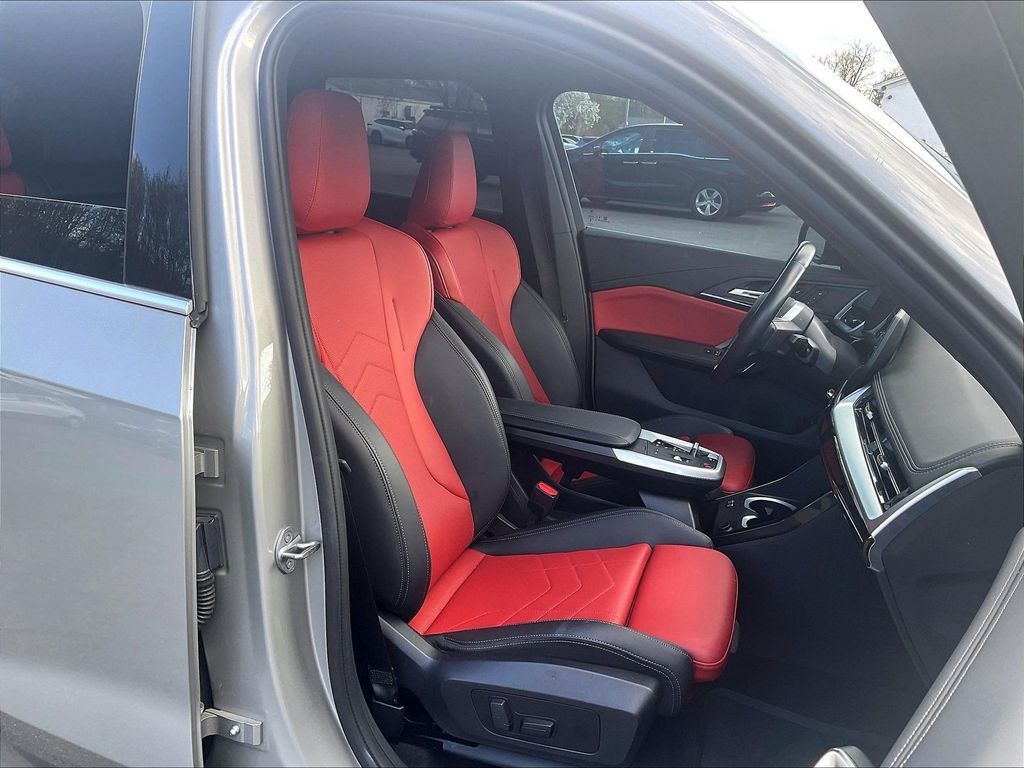 2024 BMW X1 — photo 11