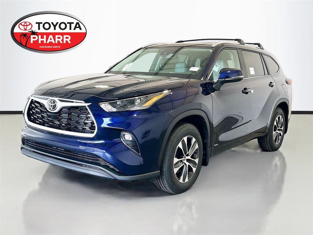 Blueprint 2026 Toyota Highlander Hybrid XLE AWD SUV / Crossover All-Wheel Drive Continuously Variable Transmission