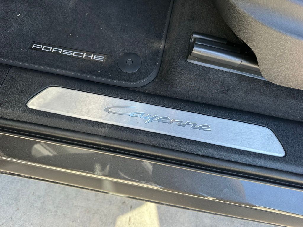 Thumbnail: 2026 Porsche Cayenne - 22