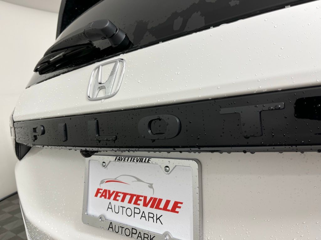 Thumbnail: 2025 Honda Pilot - 21