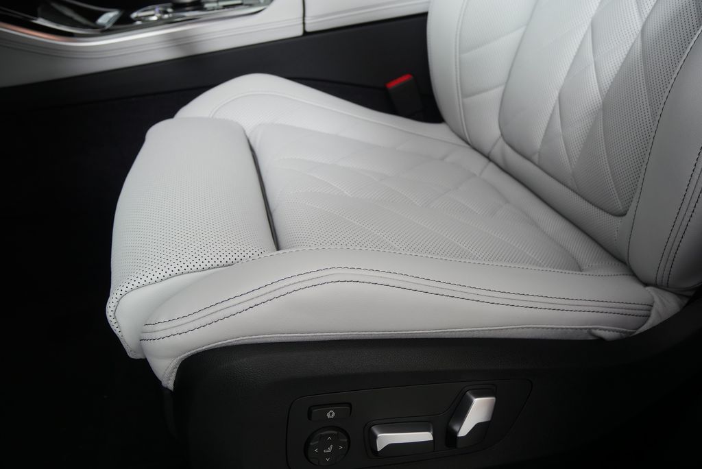 2026 BMW X5 xDrive40i 10