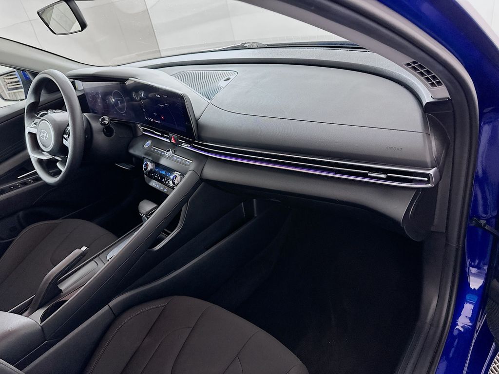 Thumbnail: 2024 Hyundai Elantra - 28