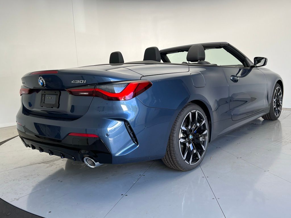 Thumbnail: 2026 BMW 4 Series - 5