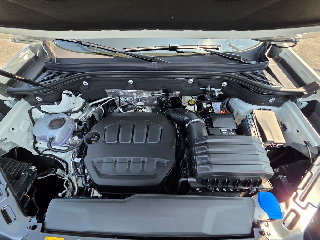 2026 Volkswagen Atlas 2.0T SE White/off-white at Sutliff Volkswagen