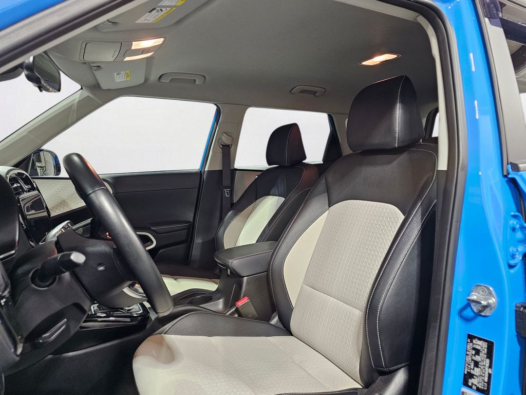 Used 2023 Blue Kia GT-Line image 4