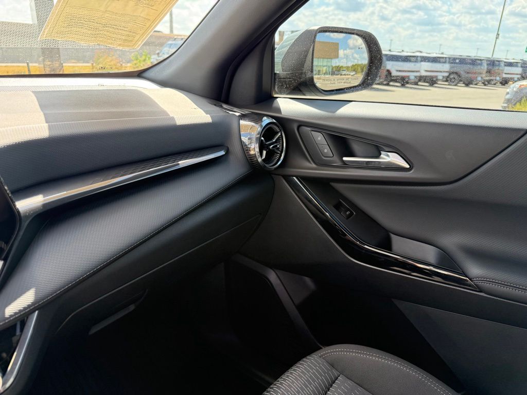 Thumbnail: 2026 Chevrolet Equinox - 26