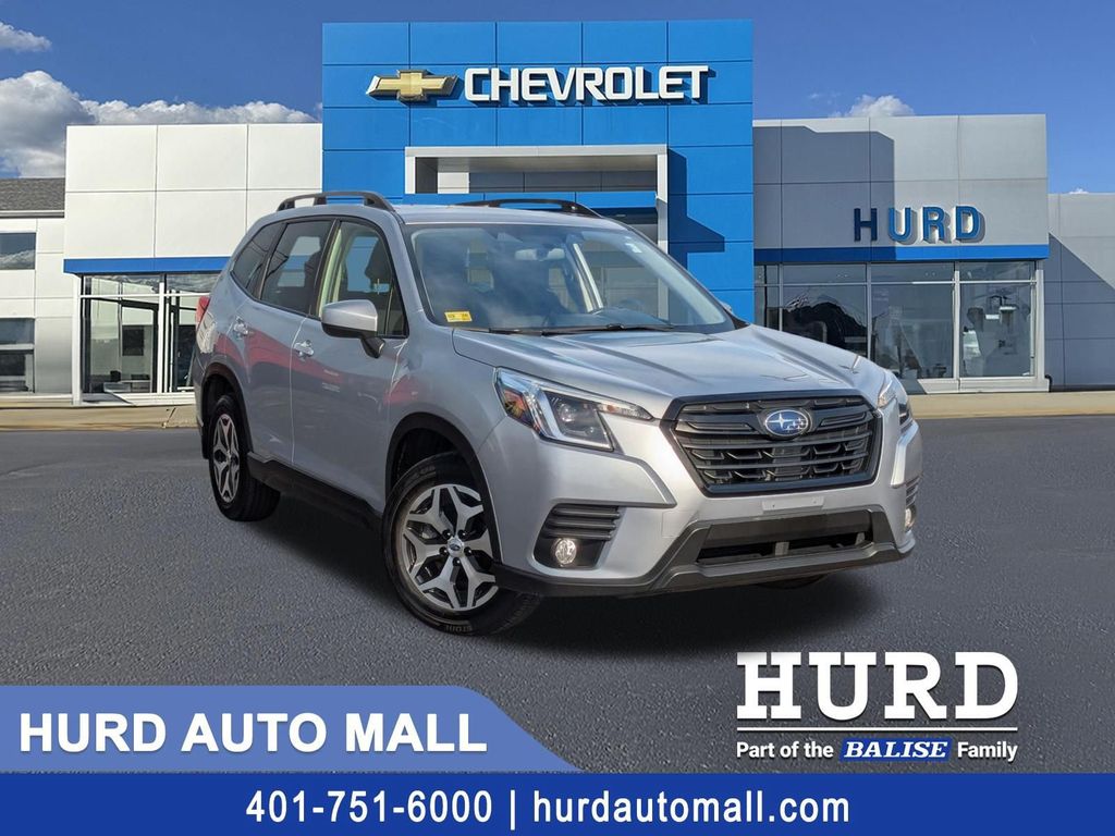 2023 Subaru Forester Premium Crossover AWD