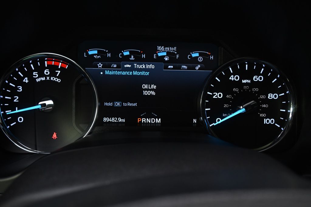 Used 2020 White Ford Lariat image 22