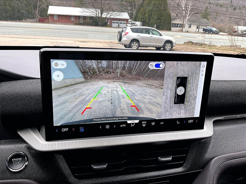 2025 Ford Explorer — photo 20