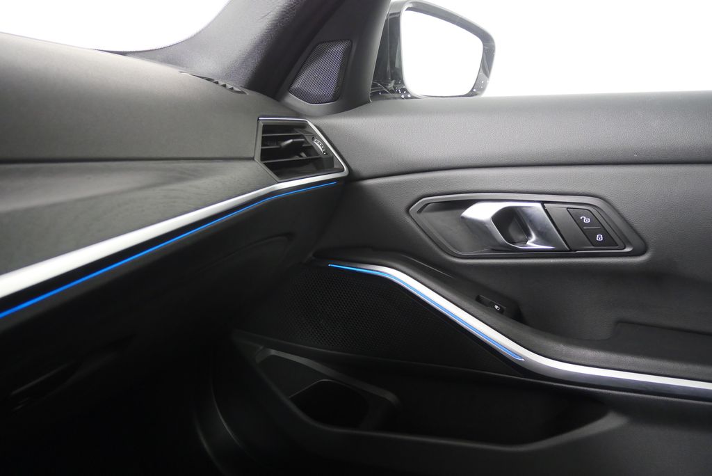 Thumbnail: 2024 BMW 3 Series - 29