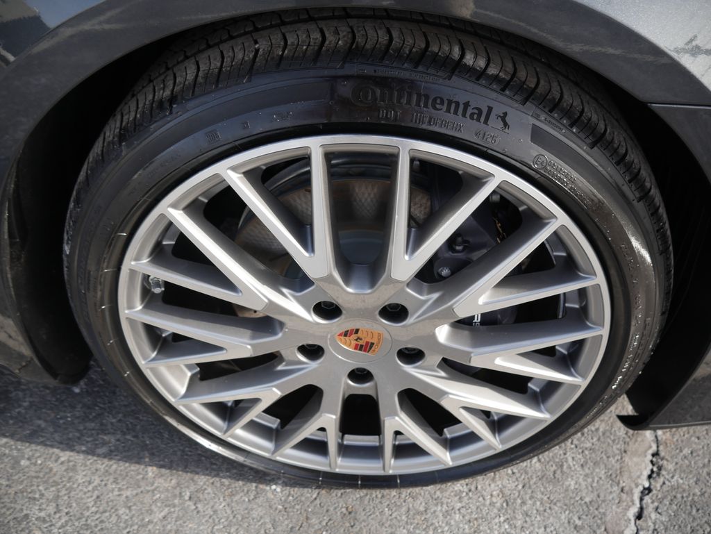 Thumbnail: 2026 Porsche Panamera - 16