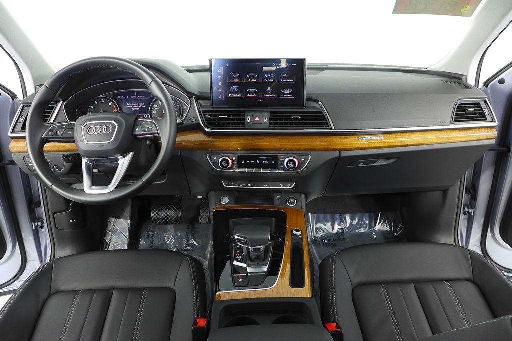 Thumbnail: 2023 Audi Q5 - 25
