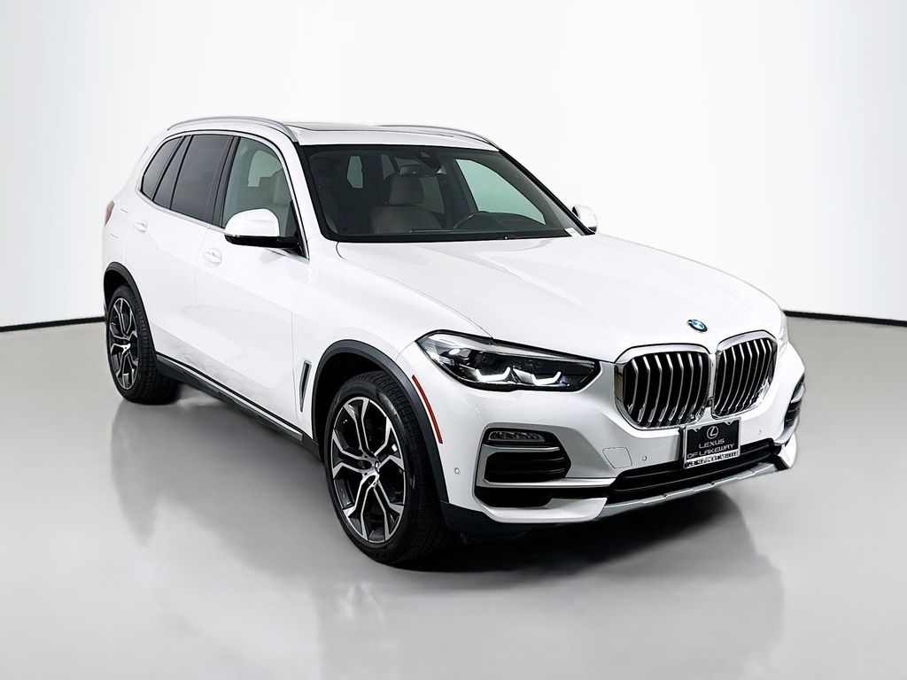 Thumbnail: 2021 BMW X5 - 3