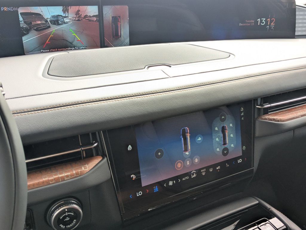 2025 Lincoln Navigator Black Label