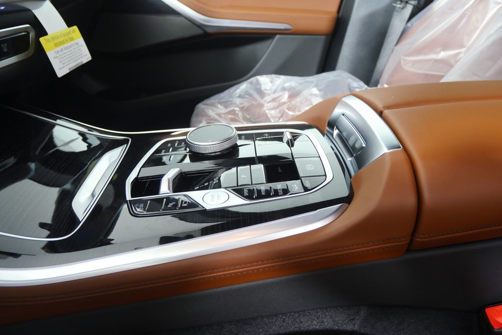 Thumbnail: 2026 BMW X5 - 22