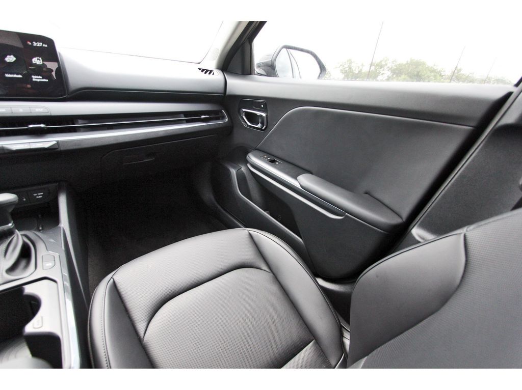 New 2026 Kia K4 Hatchback Hatchback