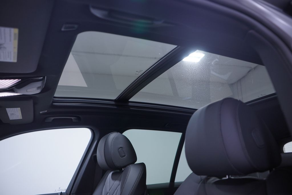 Thumbnail: 2026 BMW X5 - 8