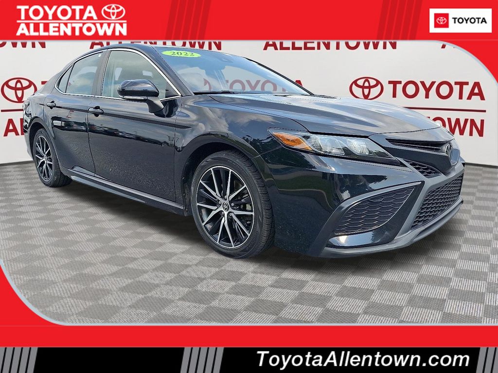 Midnight Black Metallic 2022 Toyota Camry Sedan Front-Wheel Drive 8-Speed Automatic