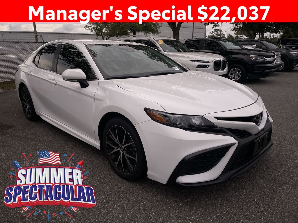 2024 Toyota Camry SE FWD