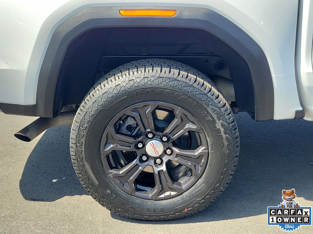 View vehicle photo 6