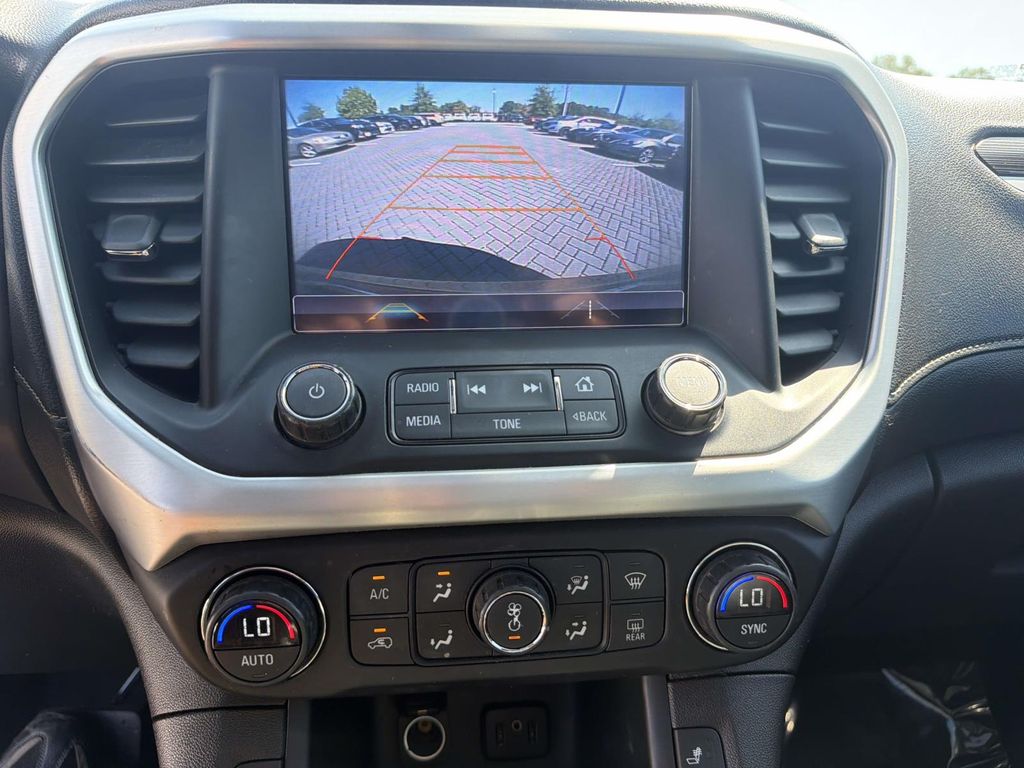 Used 2017 Black GMC SLT-2 image 23