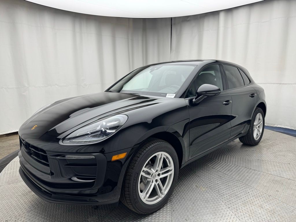 Thumbnail: 2025 Porsche Macan - 1
