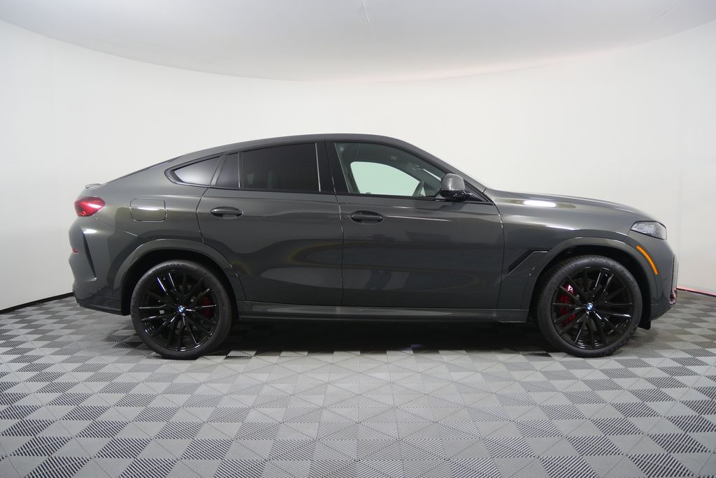Thumbnail: 2027 BMW X6 - 2