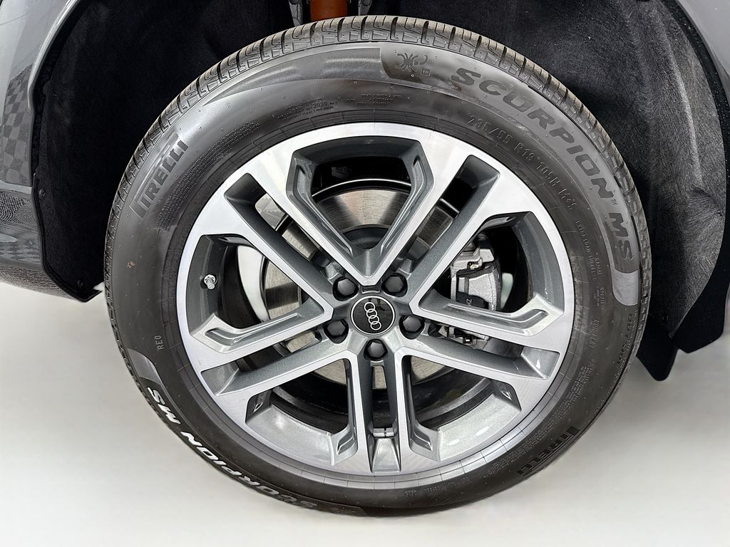 Thumbnail: 2025 Audi Q5 - 32