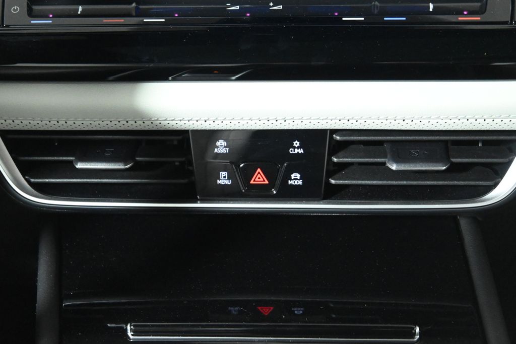 2024 Volkswagen Atlas SEL 22