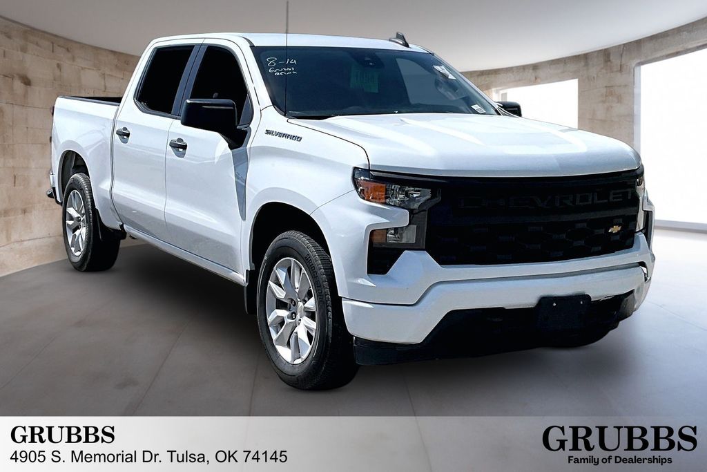 Summit White 2023 Chevrolet Silverado 1500 Pickup Truck Four-Wheel Drive 8-Speed Automatic