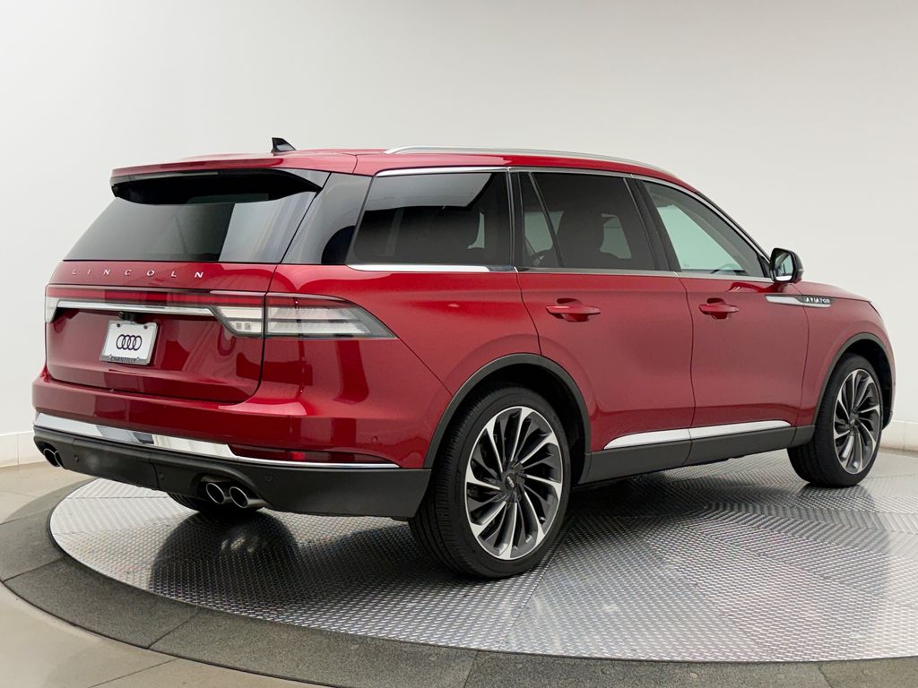 Thumbnail: 2021 Lincoln Aviator - 8