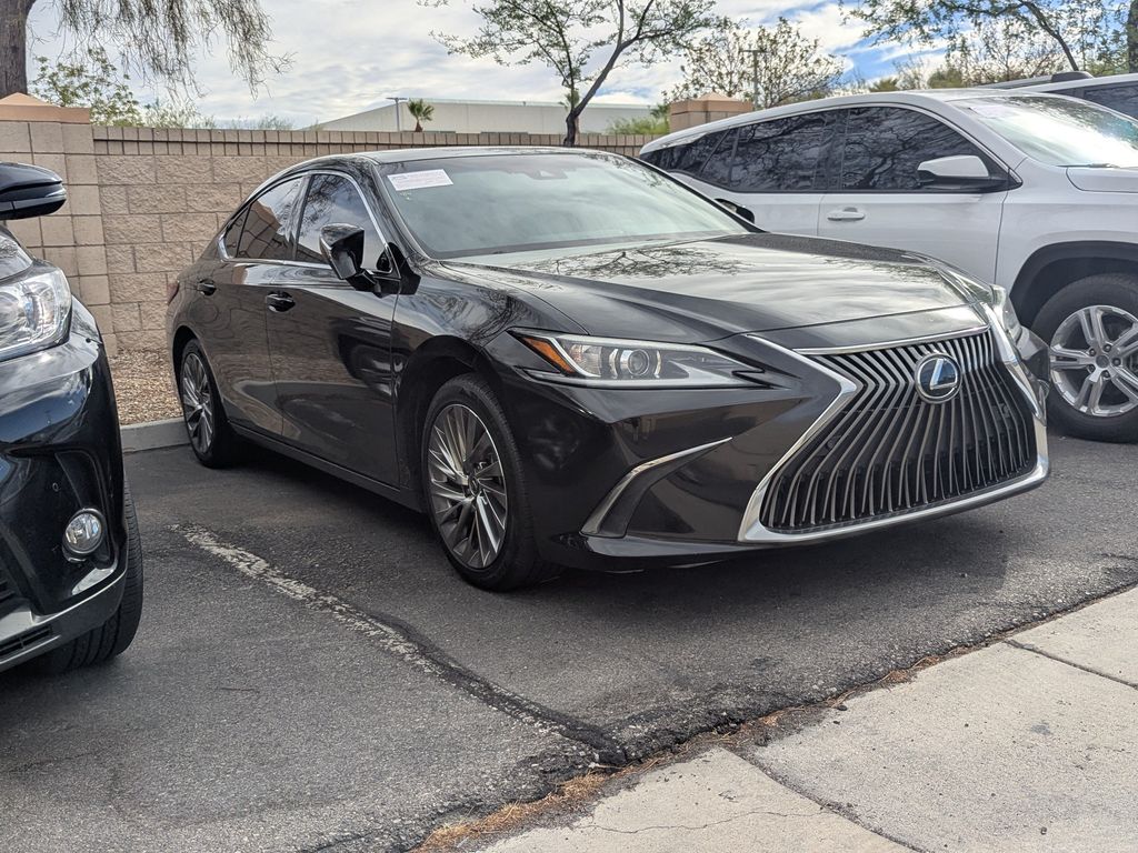 Used 2020 Lexus ES Sedan