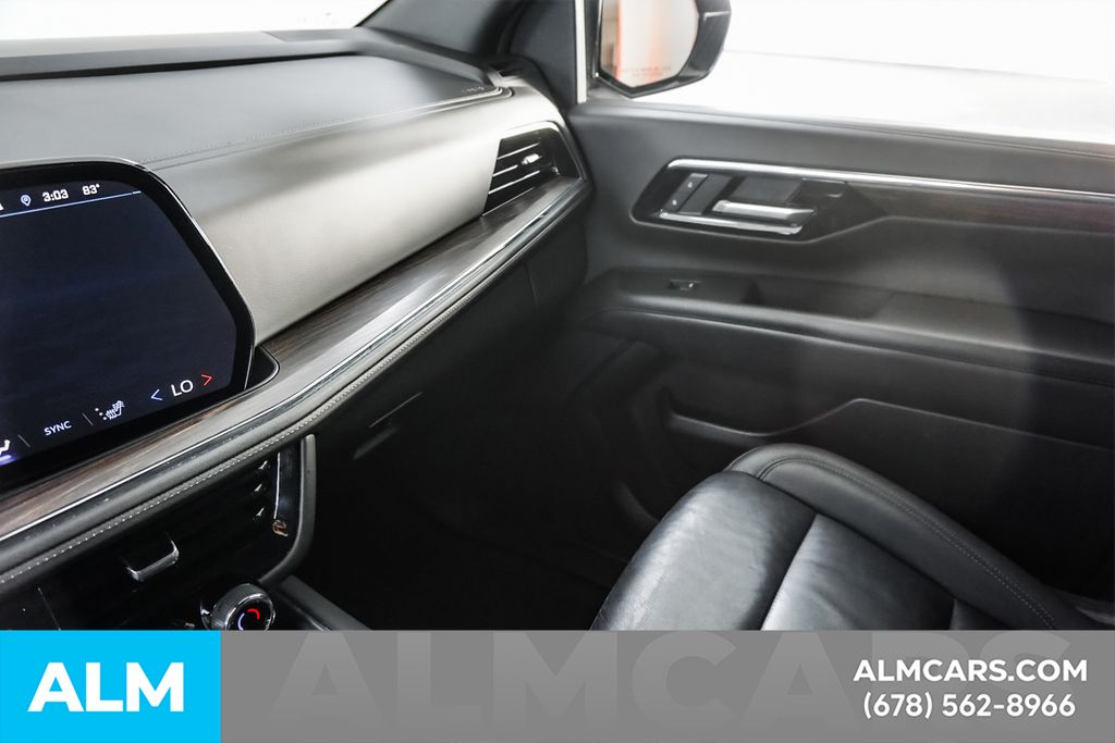 Used 2025 Black Chevrolet LT image 43