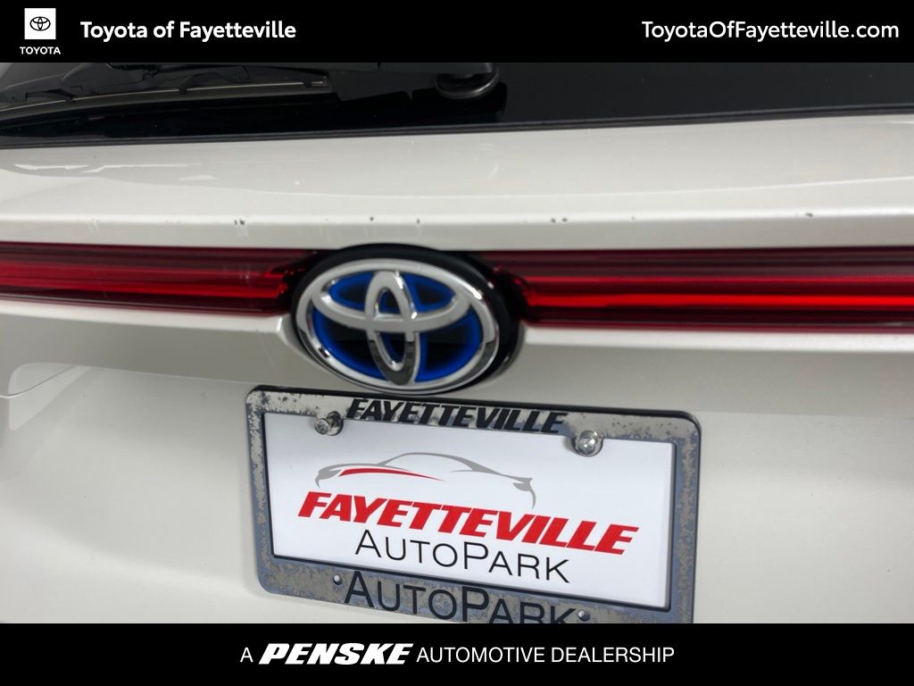 Thumbnail: 2021 Toyota Venza - 20