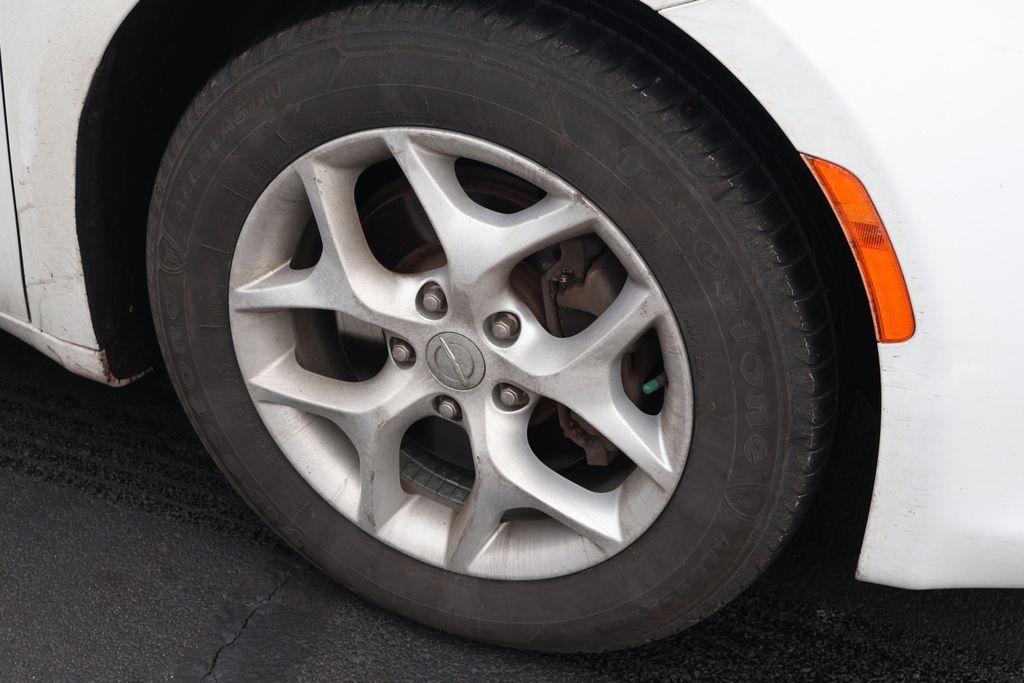 Thumbnail: 2017 Chrysler Pacifica - 5