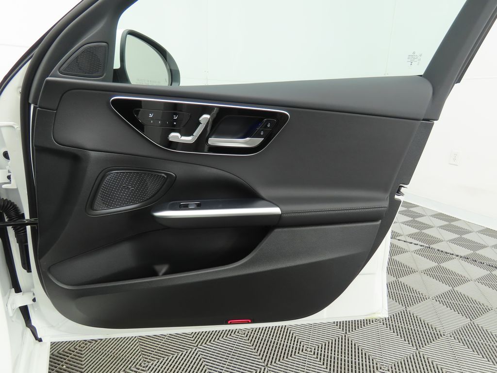 Thumbnail: 2025 Mercedes-Benz C-Class - 25